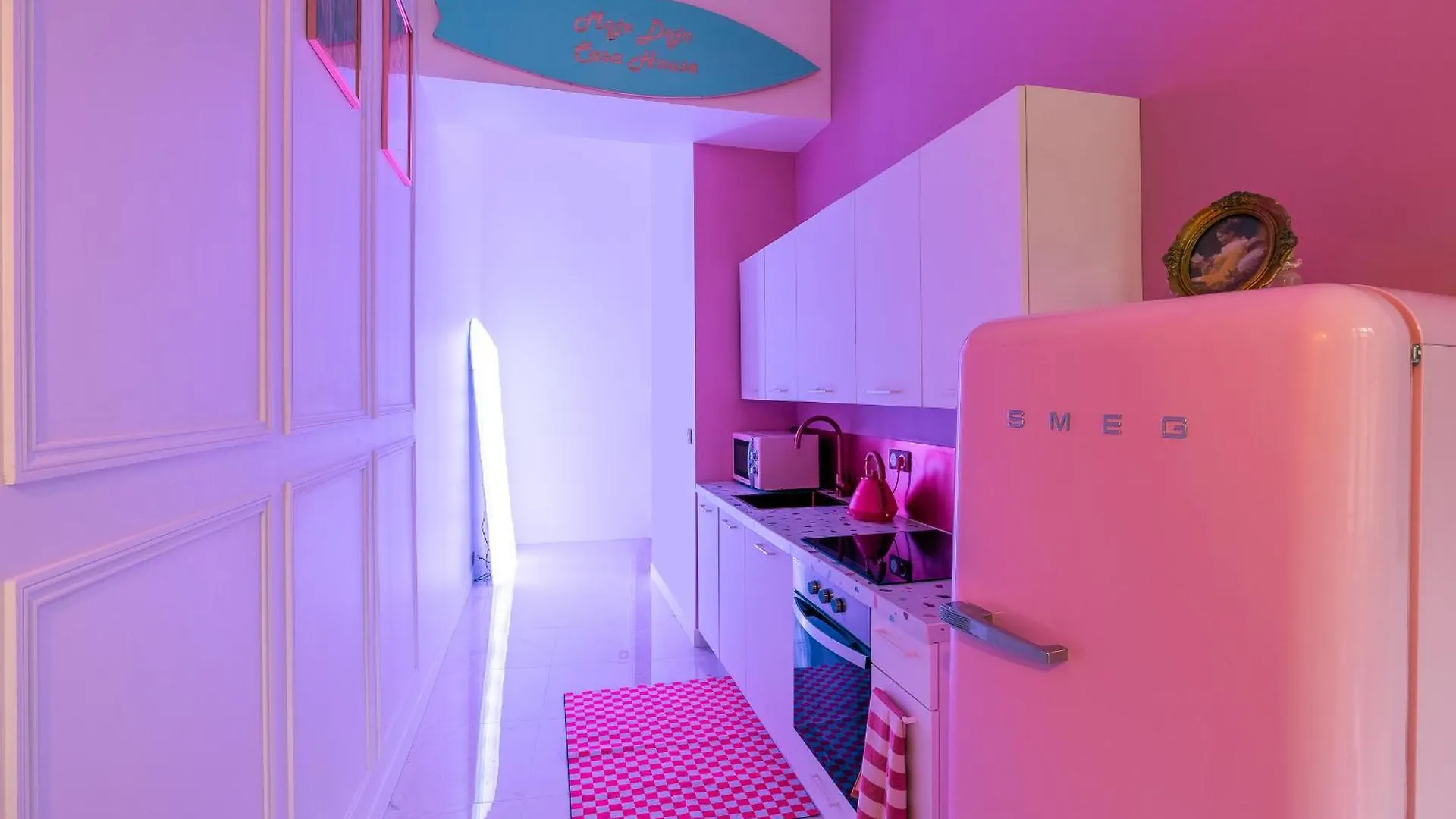 Beautiful Modern Barbie Flat In Paris Apartment 0*,  France